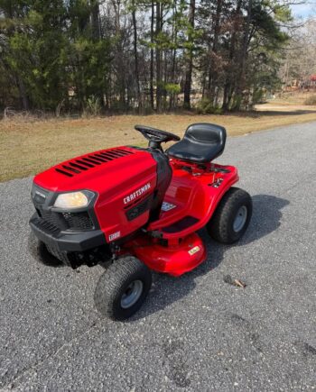 Craftsman T 100 riding lawnmower