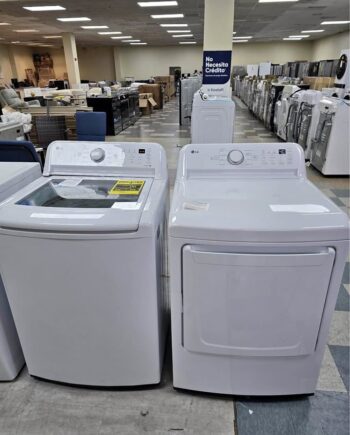 New washer and gas dryer set